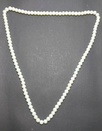 Buy Pearl Necklace - A Stylish Accessory for Any Occasion